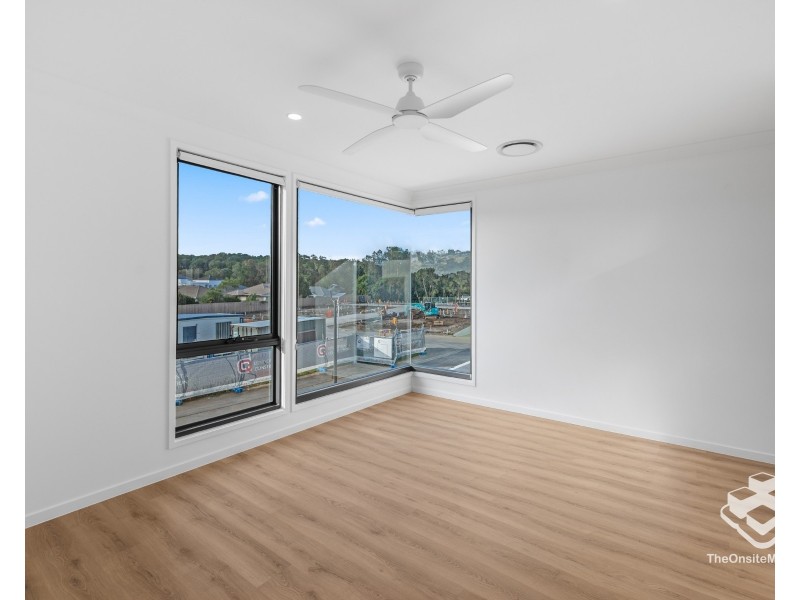 37 Santa Monica Boulevard, Hope Island QLD 4212