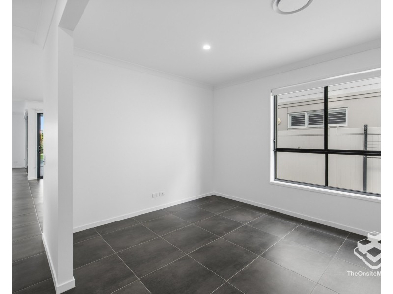 37 Santa Monica Boulevard, Hope Island QLD 4212
