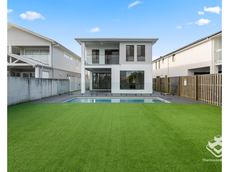 37 Santa Monica Boulevard, Hope Island QLD 4212
