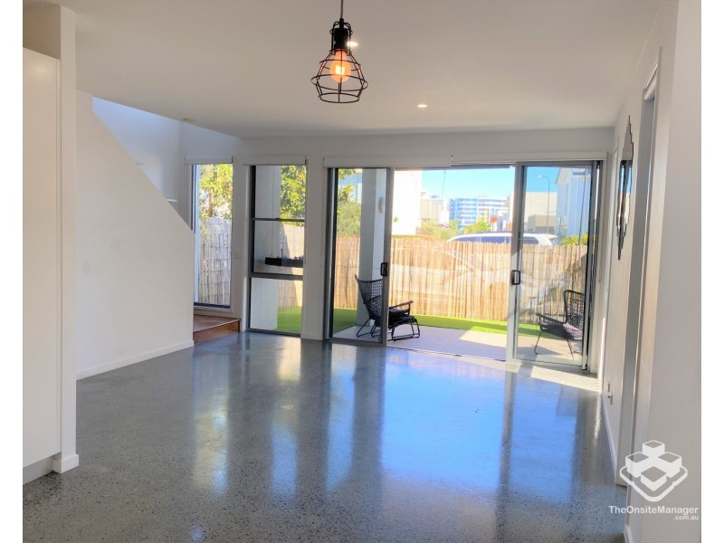 22/2 Emily Way, Varsity Lakes QLD 4227