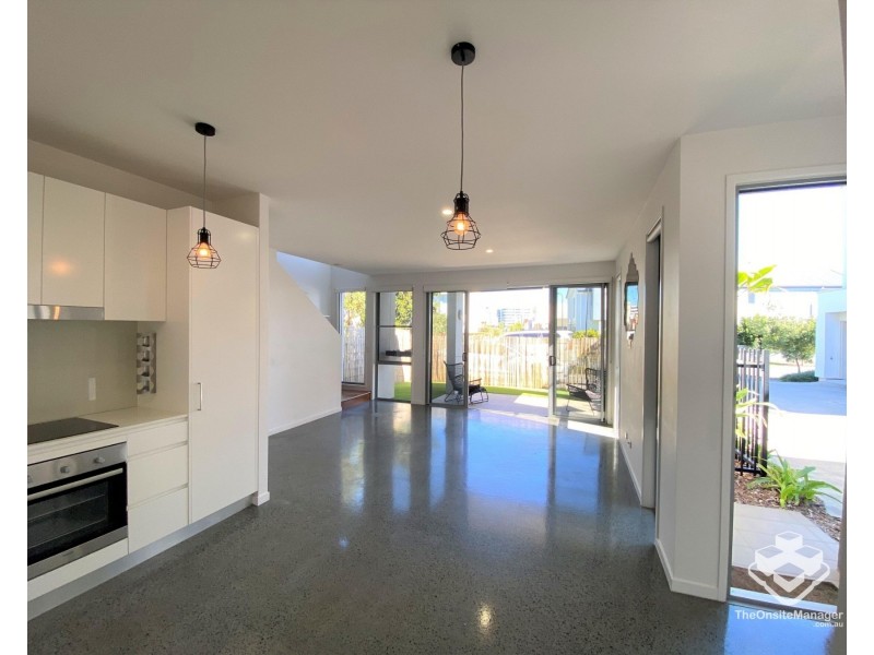 22/2 Emily Way, Varsity Lakes QLD 4227