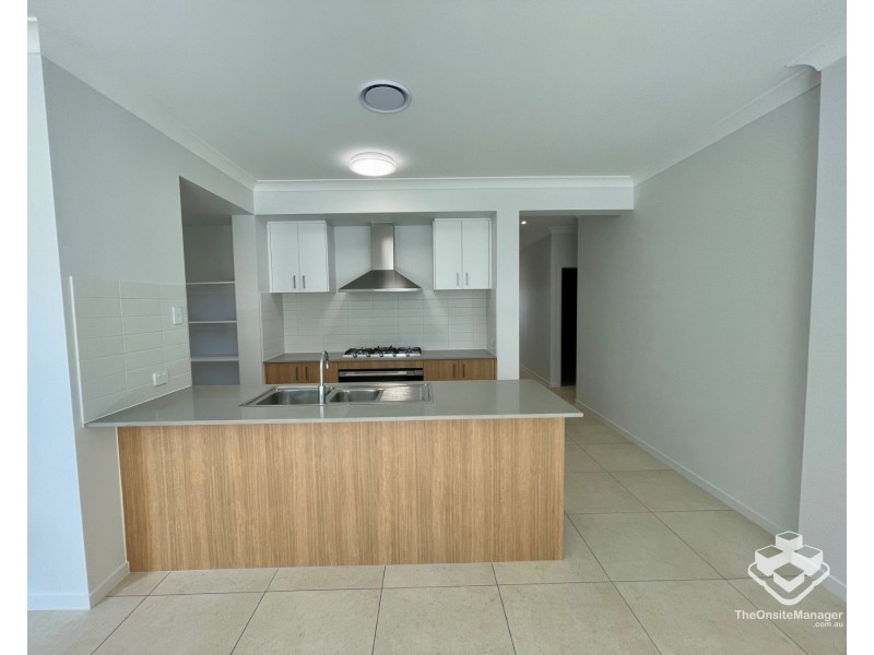 4 Shell Street, Nerang QLD 4211