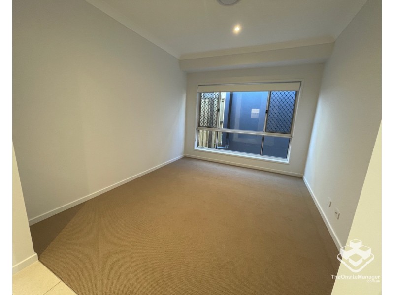 4 Shell Street, Nerang QLD 4211