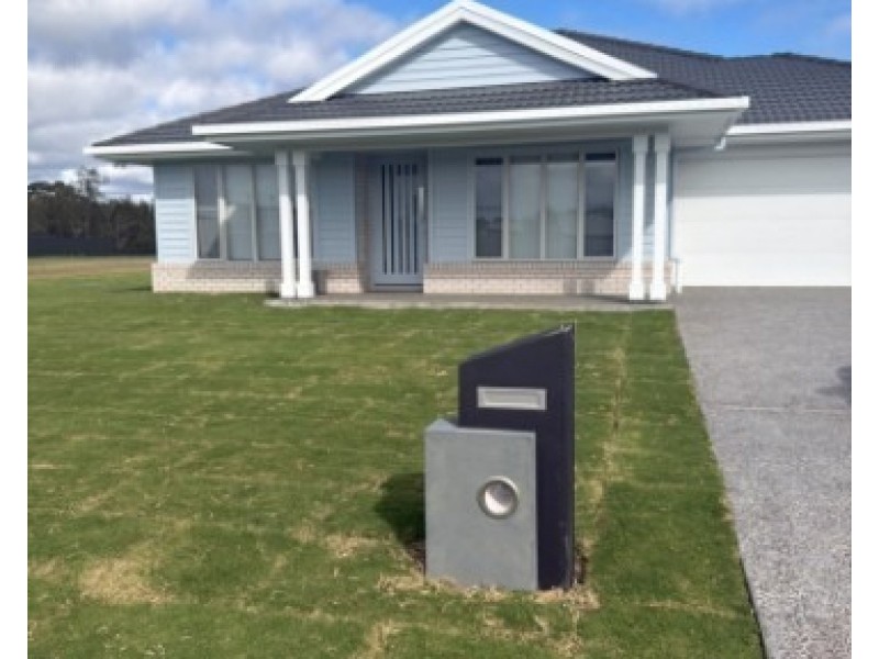 134 Beach Drive, Burrum Heads QLD 4659