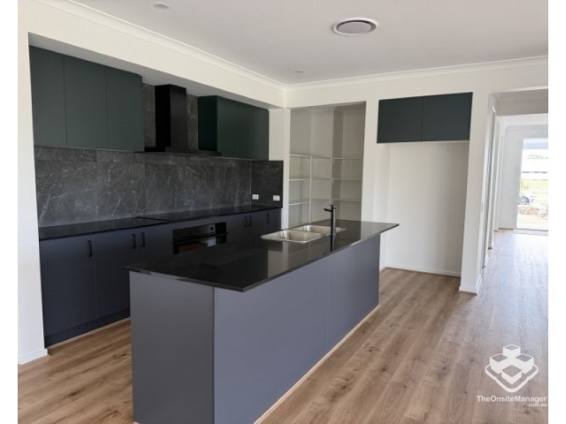 134 Beach Drive, Burrum Heads QLD 4659