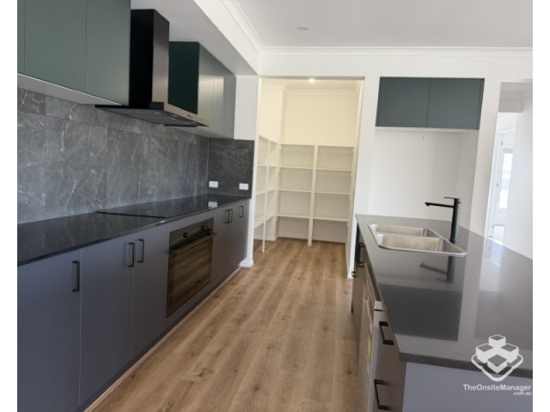 134 Beach Drive, Burrum Heads QLD 4659