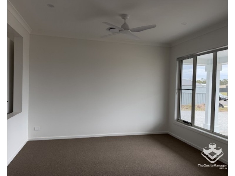 134 Beach Drive, Burrum Heads QLD 4659