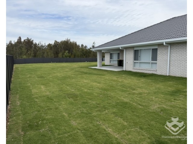 134 Beach Drive, Burrum Heads QLD 4659
