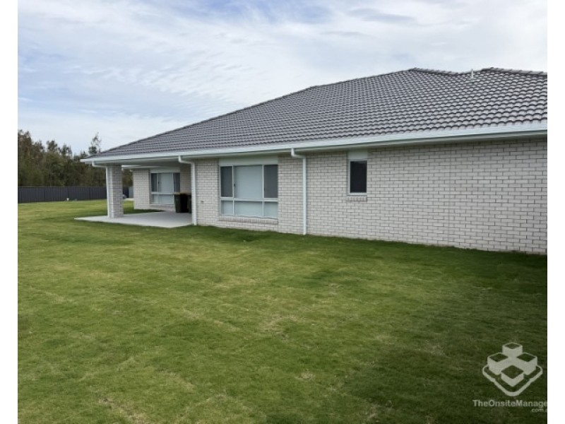 134 Beach Drive, Burrum Heads QLD 4659