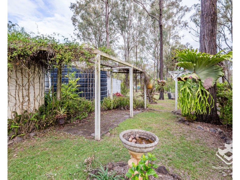 34 Kurrajong Drive, Nanango QLD 4615