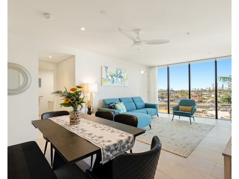 ID:21186332/2 The Lanes Boulevard, Mermaid Waters QLD 4218