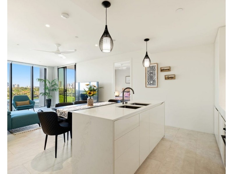 ID:21186332/2 The Lanes Boulevard, Mermaid Waters QLD 4218