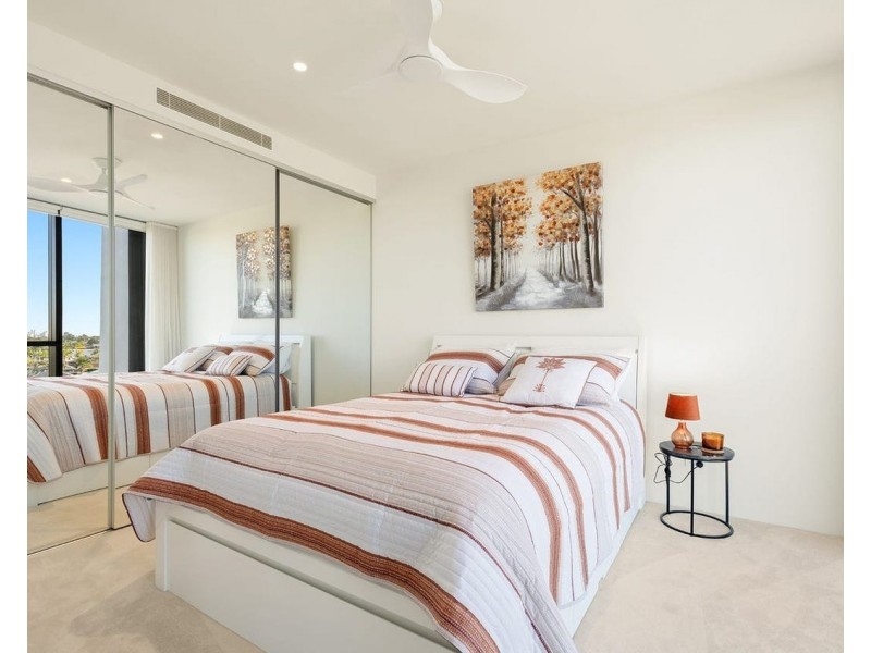 ID:21186332/2 The Lanes Boulevard, Mermaid Waters QLD 4218