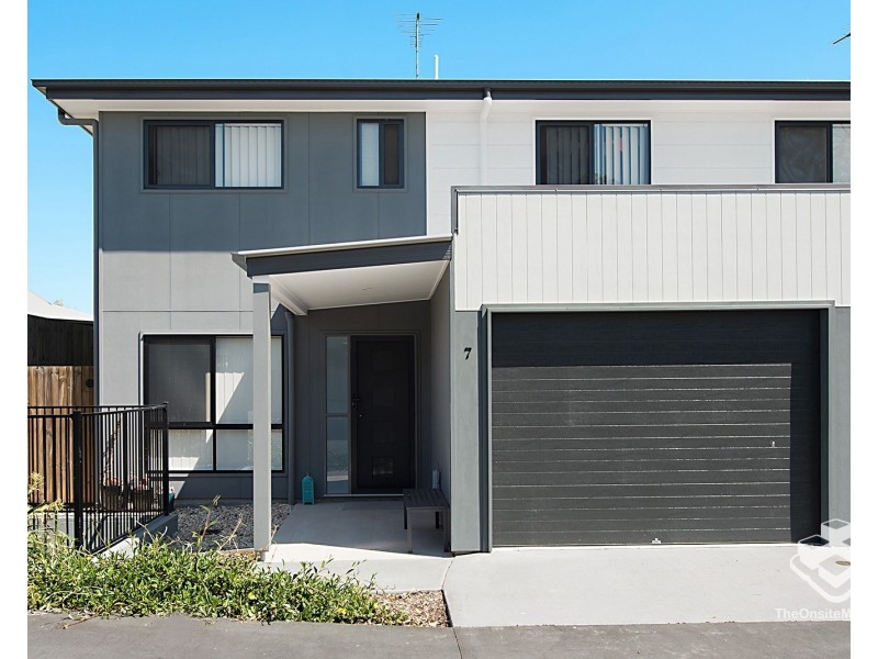 ID:21186352/2 Emerald Place, Bridgeman Downs QLD 4035