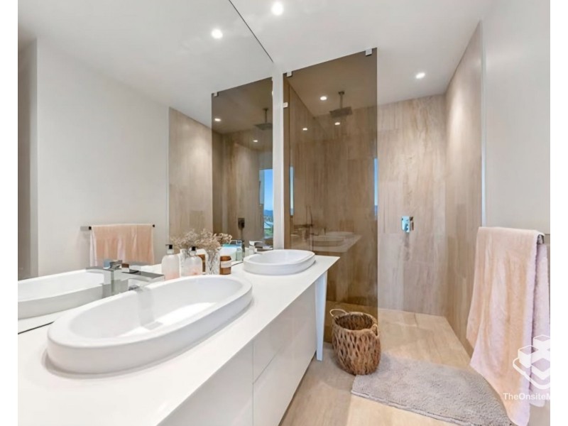 505d/1 The Concourse, Benowa QLD 4217