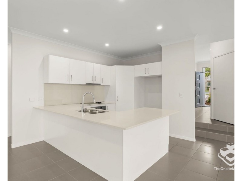 9 Scenic Crescent, Coomera QLD 4209