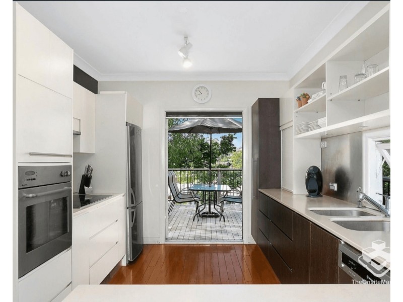 10 Alicia Street, Southport QLD 4215