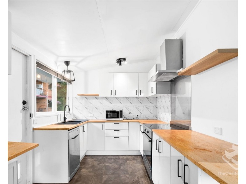23 The Esplanade, St Lucia QLD 4067