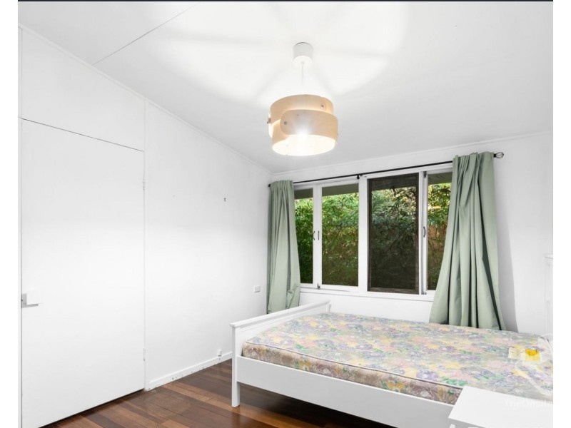 23 The Esplanade, St Lucia QLD 4067