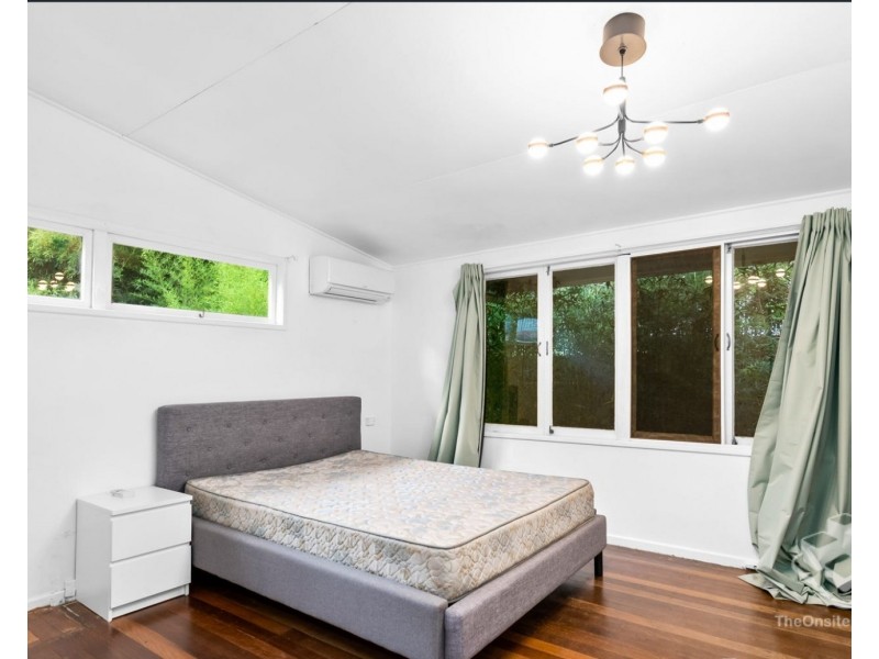 23 The Esplanade, St Lucia QLD 4067