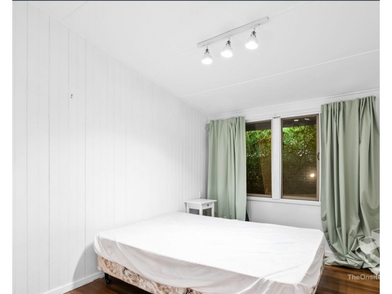 23 The Esplanade, St Lucia QLD 4067