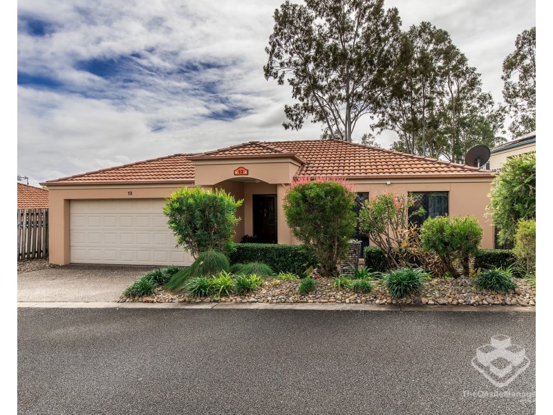 1 Studio Drive, Pacific Pines QLD 4211