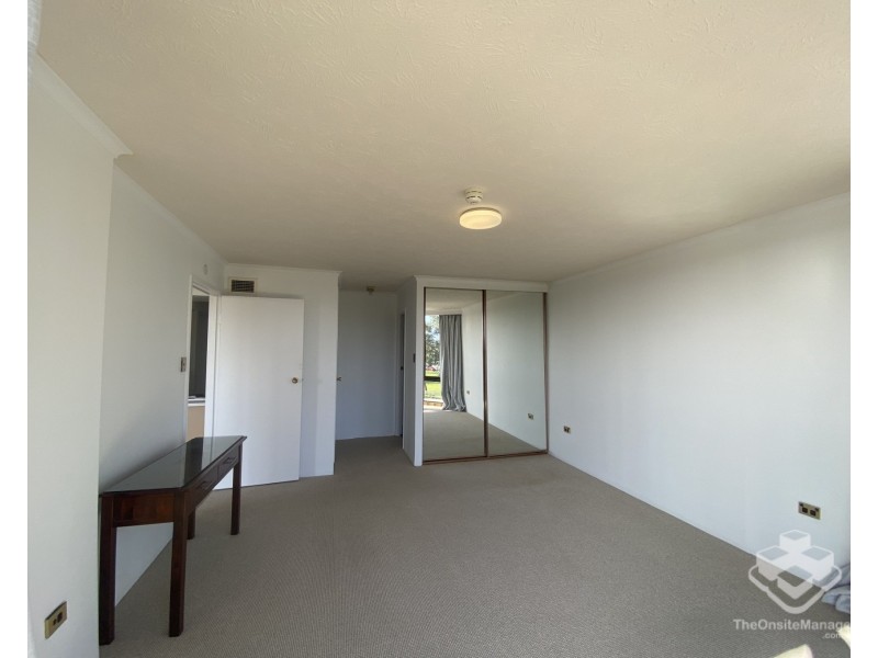 14/5 Admiralty Drive, Surfers Paradise QLD 4217