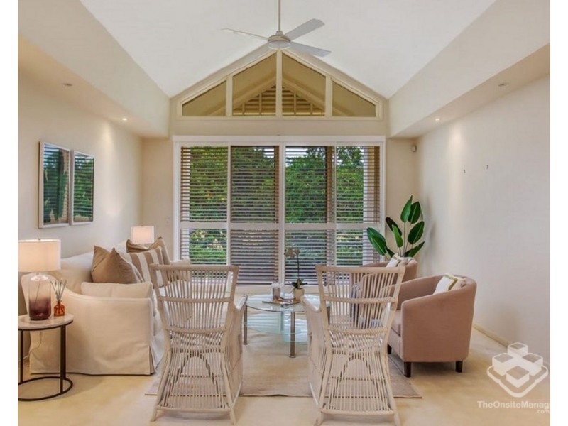 140 Easthill Drive, Robina QLD 4226