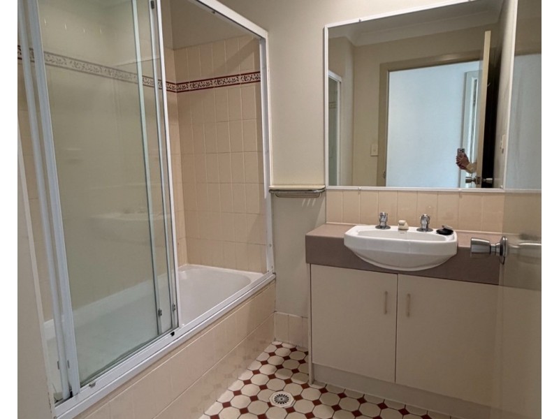 ID:21186931/7-9 Santa Cruz Boulevard, Clear Island Waters QLD 4226