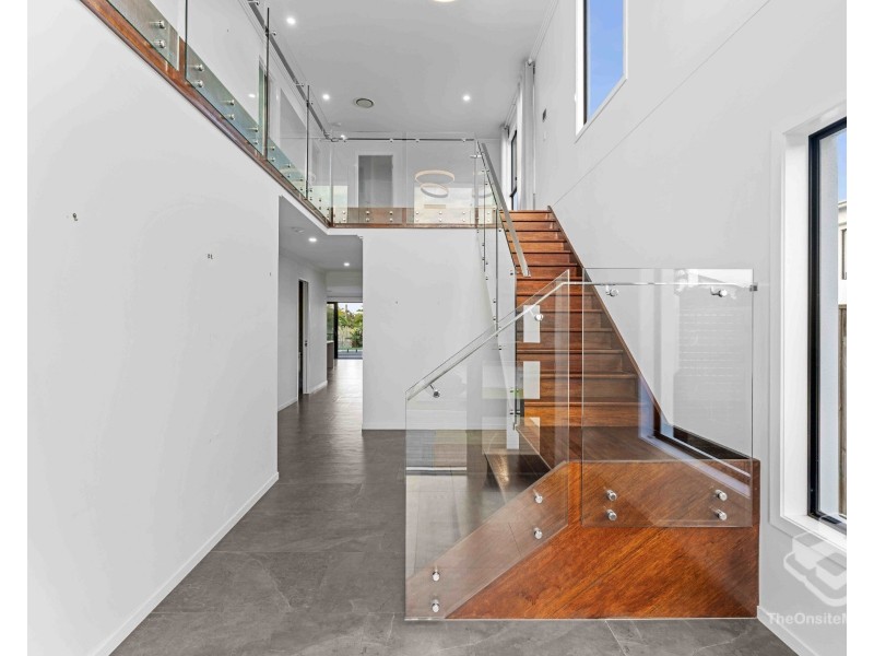 29 Santa Monica Boulevard, Hope Island QLD 4212
