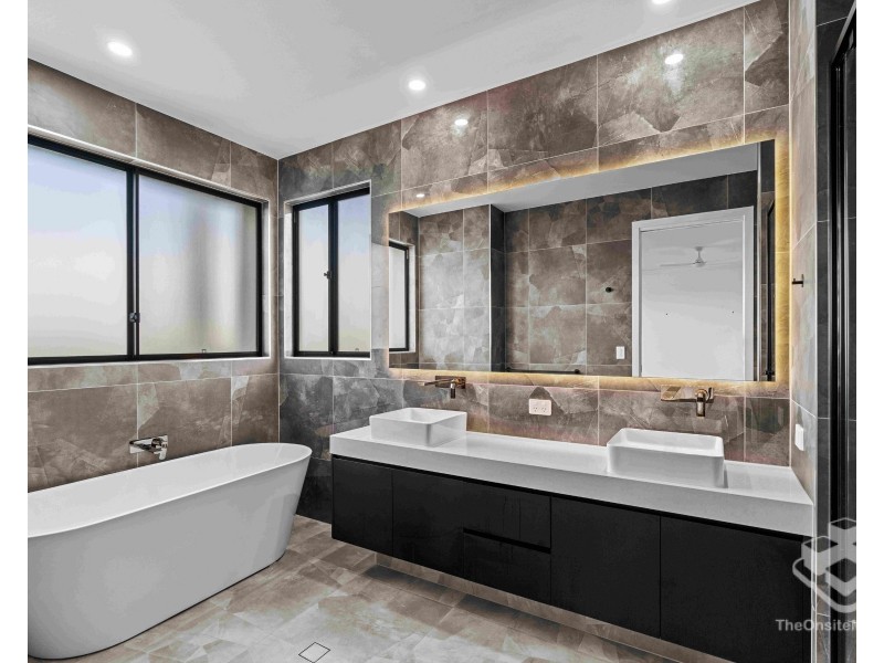 29 Santa Monica Boulevard, Hope Island QLD 4212