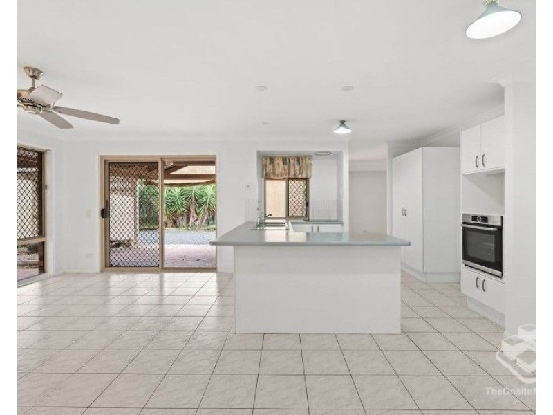 17 Allenby Crescent, Windaroo QLD 4207