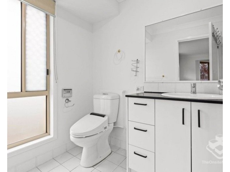 17 Allenby Crescent, Windaroo QLD 4207