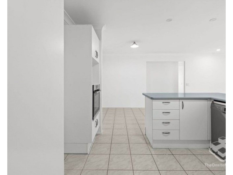 17 Allenby Crescent, Windaroo QLD 4207