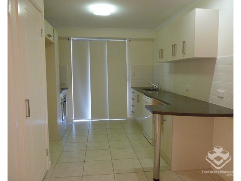ID:21187206/6-24 Henry Street, West End QLD 4810