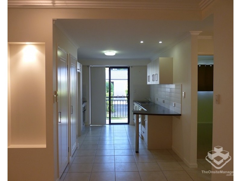 ID:21187206/6-24 Henry Street, West End QLD 4810