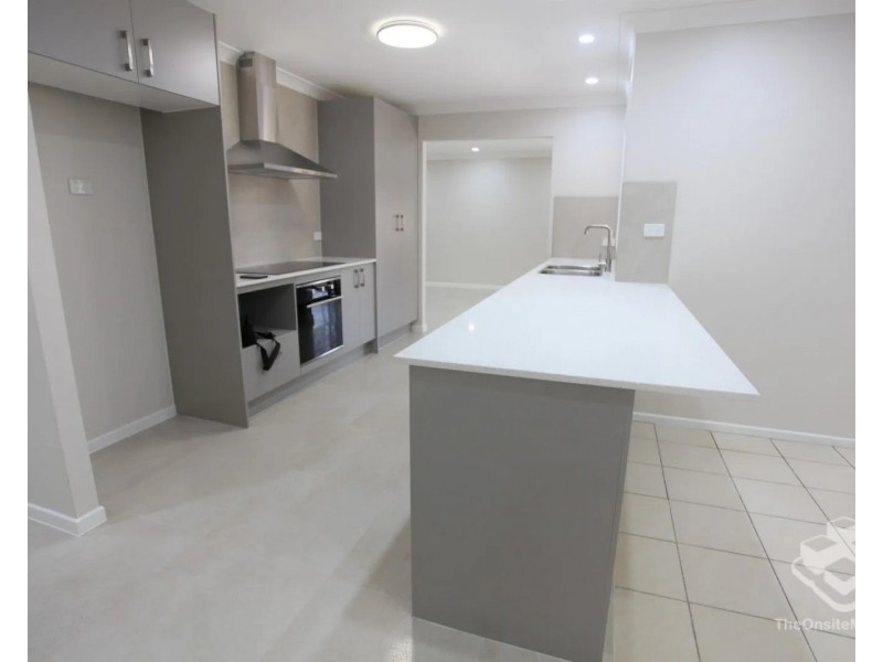 1 Orpheus Road, Mermaid Waters QLD 4218