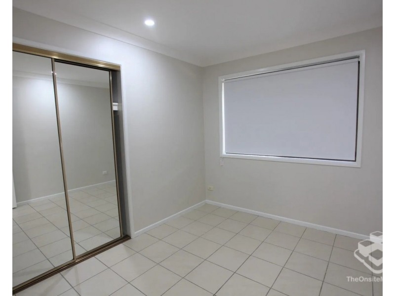 1 Orpheus Road, Mermaid Waters QLD 4218