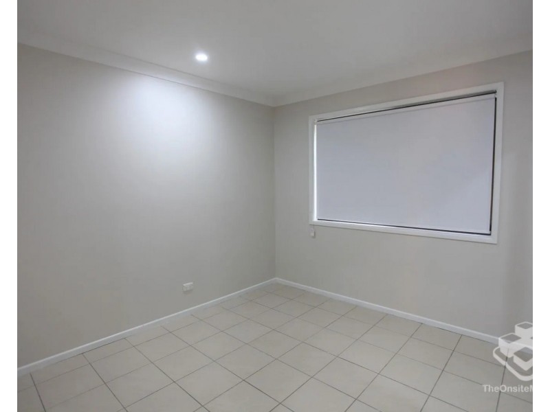 1 Orpheus Road, Mermaid Waters QLD 4218