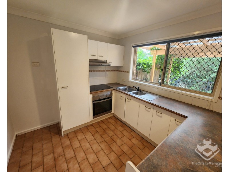 22/6-20 Ben Lomond Drive, Highland Park QLD 4211