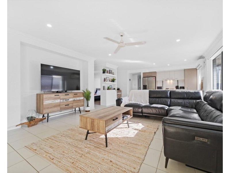 47 Pyrus Place, Redland Bay QLD 4165
