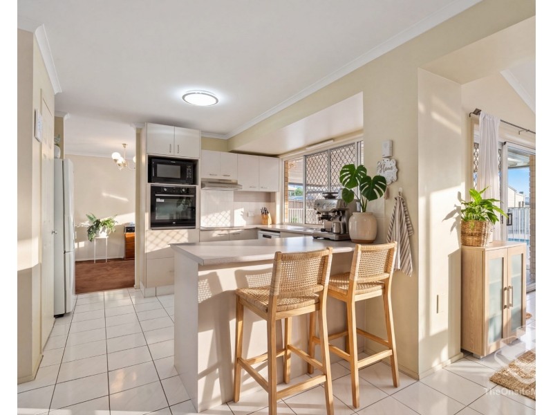 10 Greenwood Court, Helensvale QLD 4212