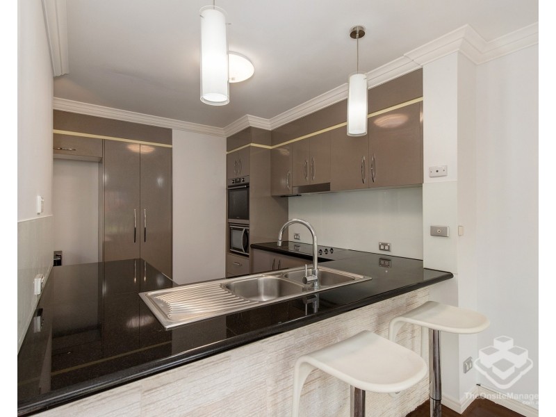 45/82 Limetree Parade, Runaway Bay QLD 4216
