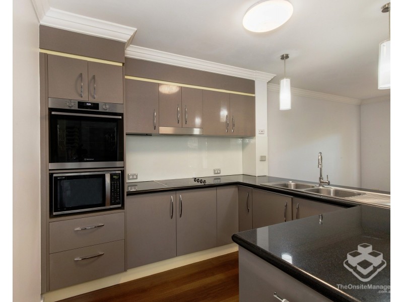 45/82 Limetree Parade, Runaway Bay QLD 4216