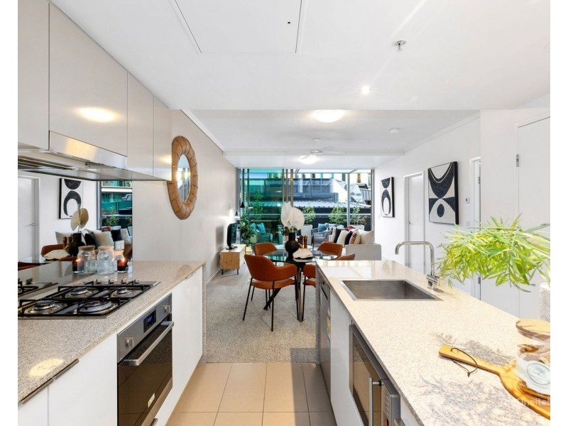 ID:21187582/2 Harbour Road, Hamilton QLD 4007