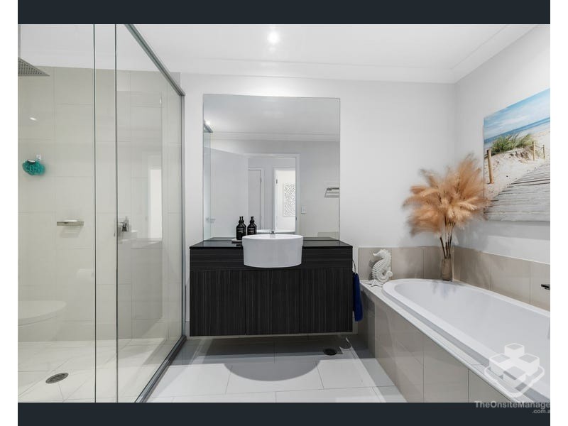 ID:21187587/126 Marina Quays Boulevard, Hope Island QLD 4212