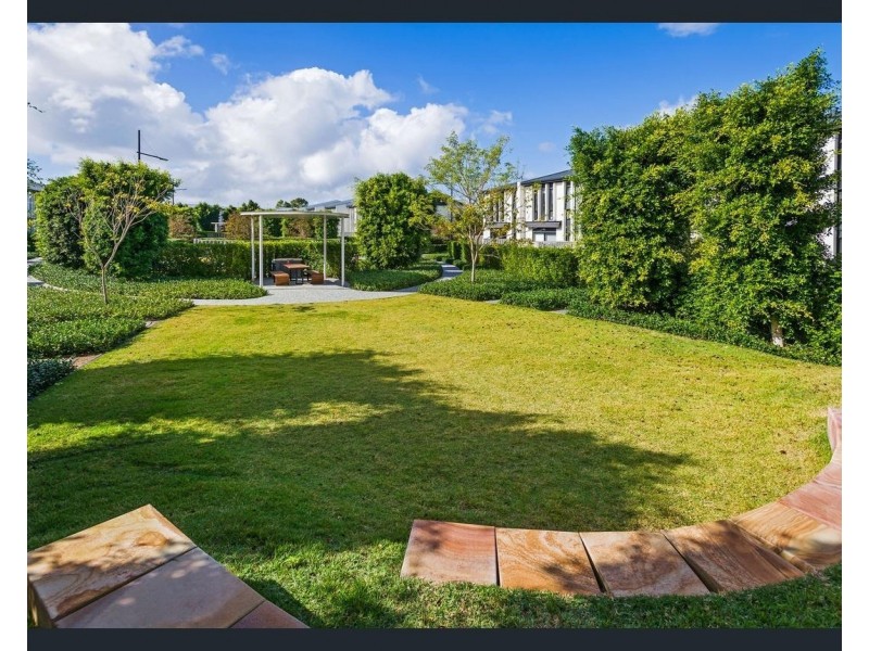 16/126 Marina Quays Boulevard, Hope Island QLD 4212