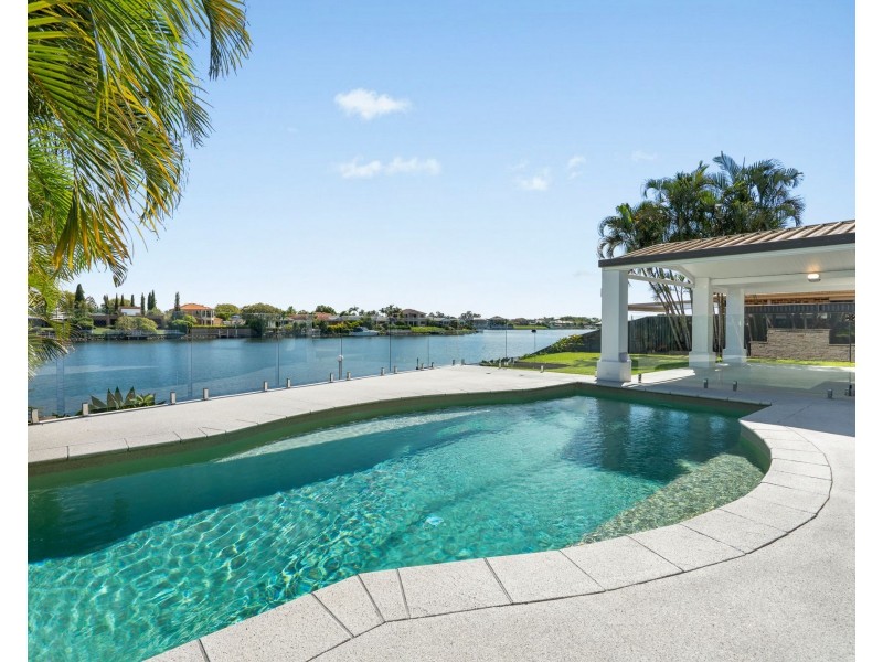38 Lakeshore Drive, Helensvale QLD 4212