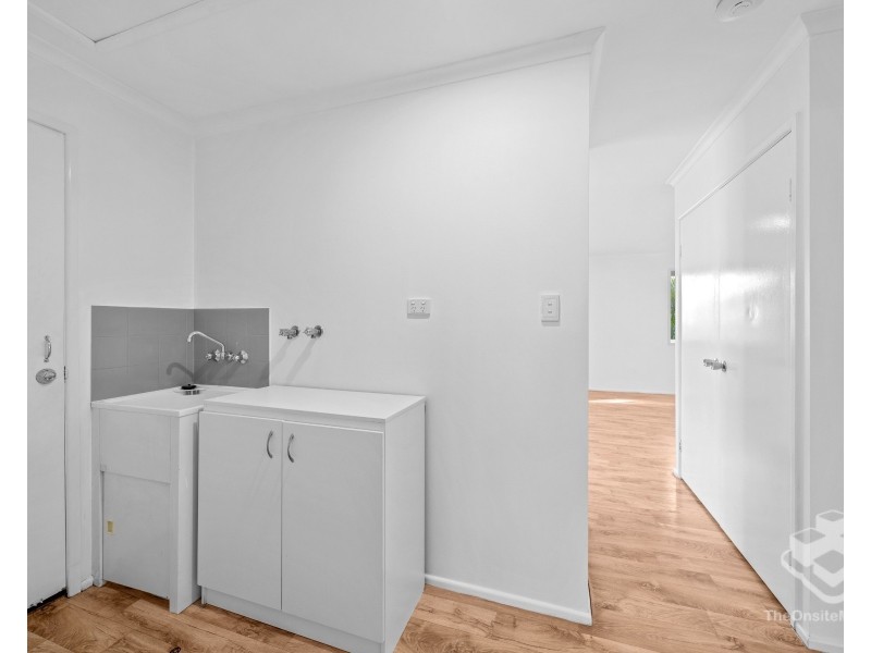 27 Woodlands Drive, Stapylton QLD 4207