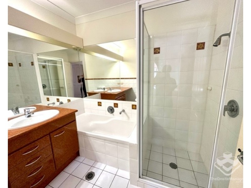 223/125 Hansford Road, Coombabah QLD 4216